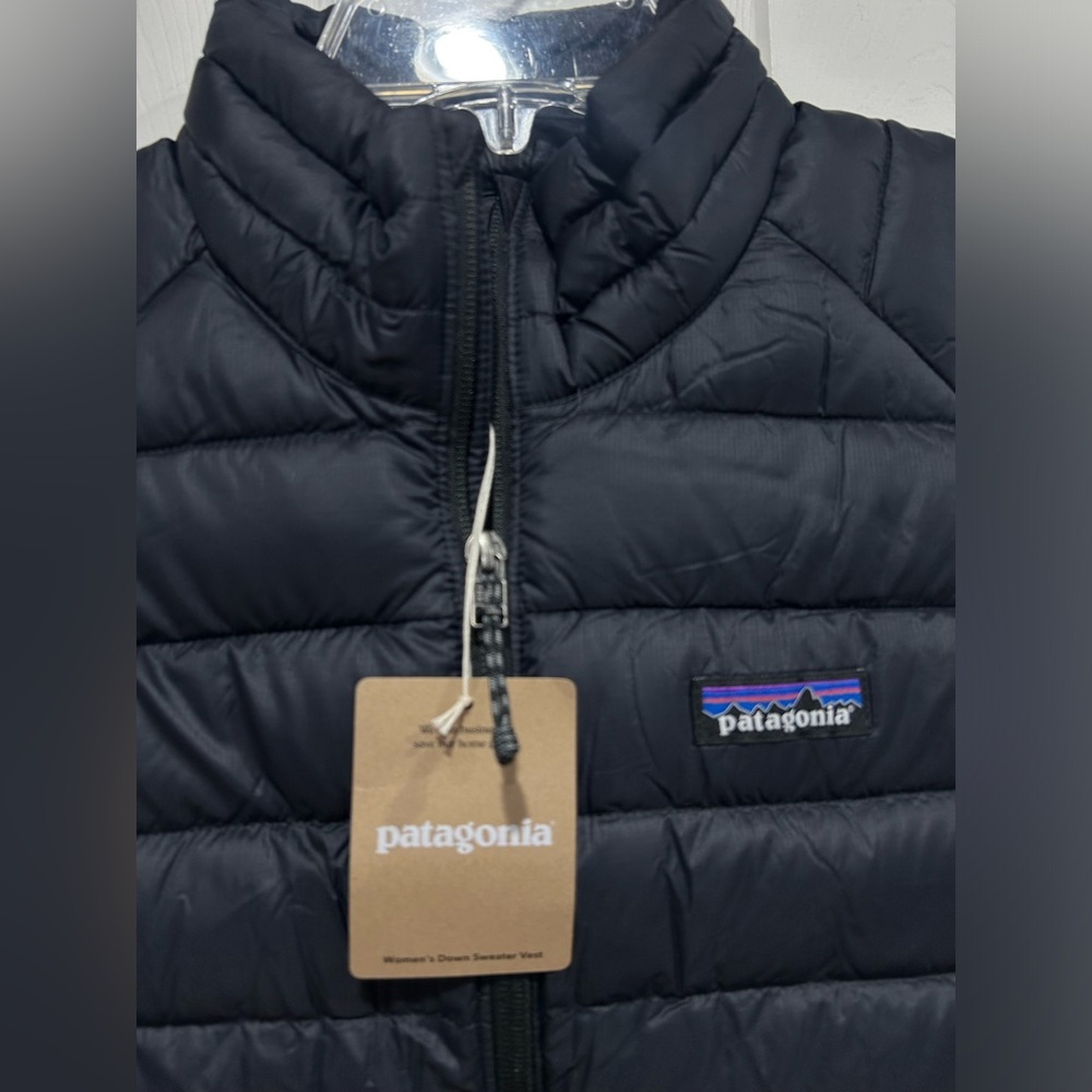 Patagonia Women's Large Down Sweater Vest Puffer Puff Black NWT Insulated Goose - Picture 4 of 6